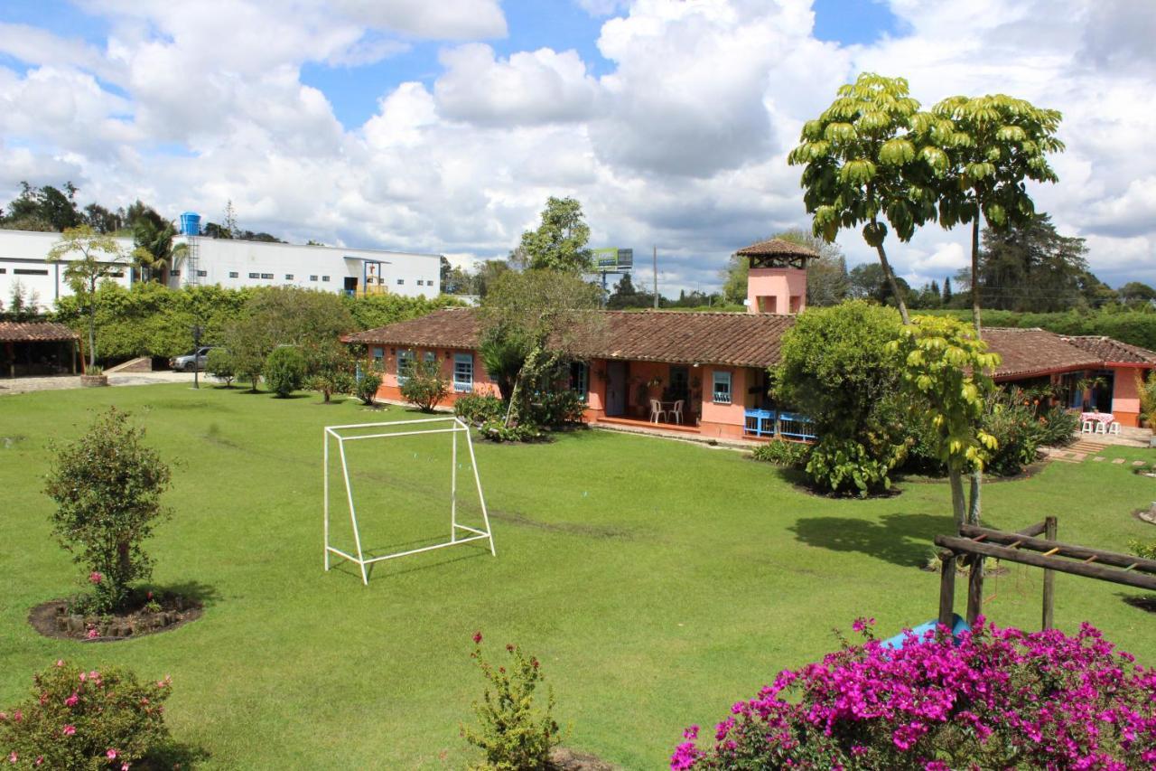 Ecohotel La Masia Llanogrande  Ngoại thất bức ảnh
